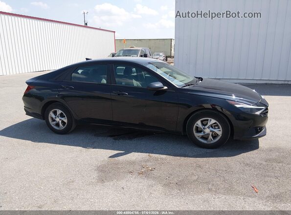 5NPLL4AG8MH049768 2021 HYUNDAI ELANTRA Black Widok wnętrza z tyłu
