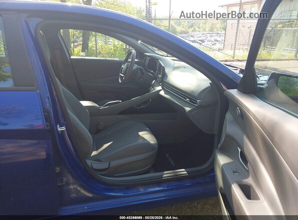 5NPLL4AGXMH043860 2021 HYUNDAI ELANTRA Синий Вид салона спереди