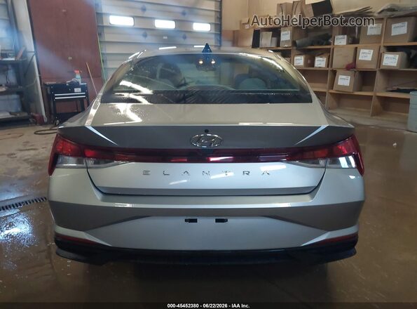 5NPLL4AGXMH049268 2021 HYUNDAI ELANTRA Silver 