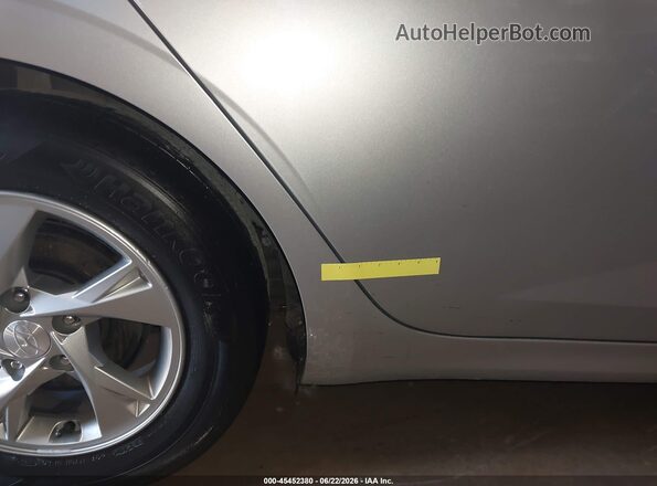 5NPLL4AGXMH049268 2021 HYUNDAI ELANTRA Silver 