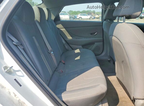 5NPLM4AG0MH012176 2021 HYUNDAI ELANTRA White Vista de los asientos traseros