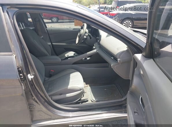 5NPLM4AG0MH045629 2021 HYUNDAI ELANTRA Gray Սալոնի դիմացի տեսք