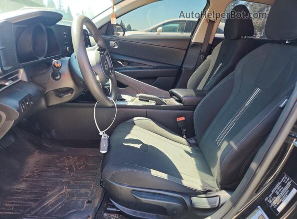 5NPLM4AG0MH048143 2021 HYUNDAI ELANTRA Black Widok wnętrza z przodu