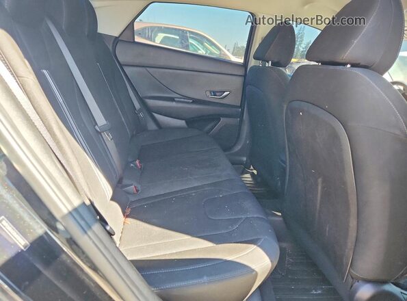 5NPLM4AG0MH048143 2021 HYUNDAI ELANTRA Black Widok tylnych siedzeń