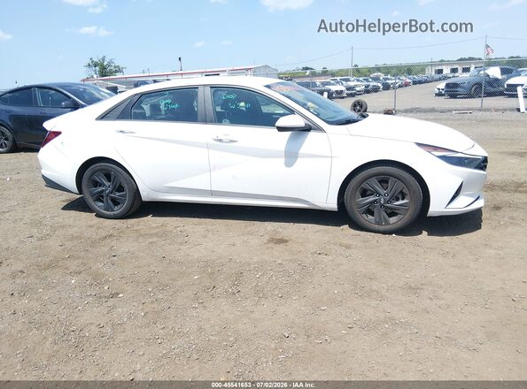 5NPLM4AG0PH101623 2023 HYUNDAI ELANTRA White უკანა სალონის ხედი