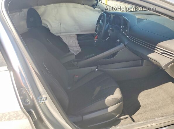 5NPLM4AG1MH037443 2021 HYUNDAI ELANTRA Gray Front interior view