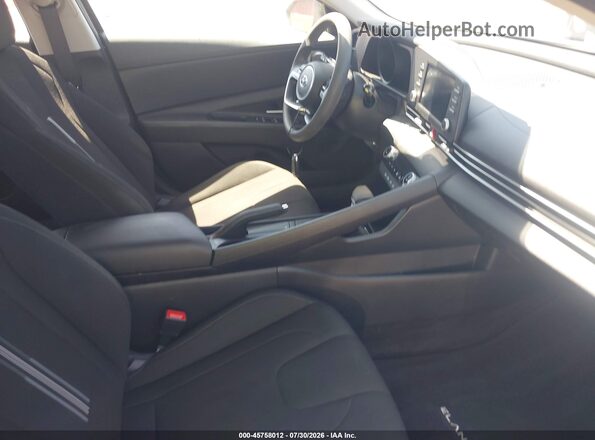 5NPLM4AG1NH081346 2022 HYUNDAI ELANTRA Gray წინა სალონის ხედი