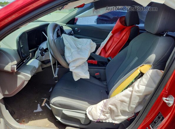 5NPLM4AG1PH103820 2023 HYUNDAI ELANTRA Red Widok wnętrza z przodu