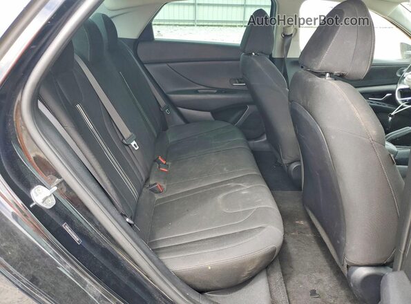 5NPLM4AG2MH002281 2021 HYUNDAI ELANTRA Black Widok tylnych siedzeń