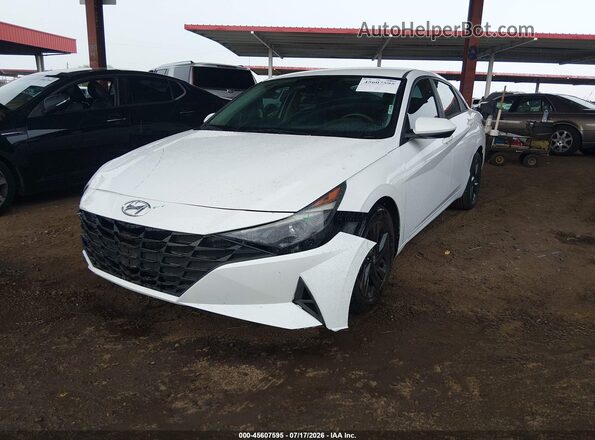 5NPLM4AG2MH002457 2021 HYUNDAI ELANTRA Белый Передняя левая четверть