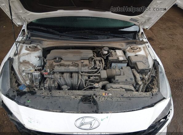 5NPLM4AG2MH002457 2021 HYUNDAI ELANTRA Белый Вид сзади