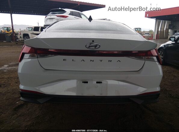5NPLM4AG2MH002457 2021 HYUNDAI ELANTRA Белый 