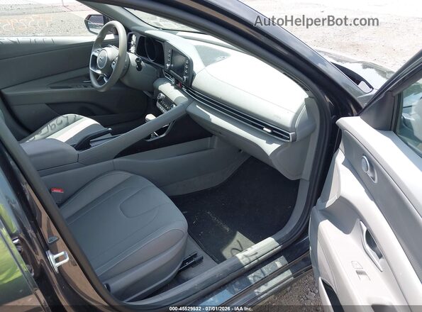 5NPLM4AG2MH003060 2021 HYUNDAI ELANTRA Gray Front interior view