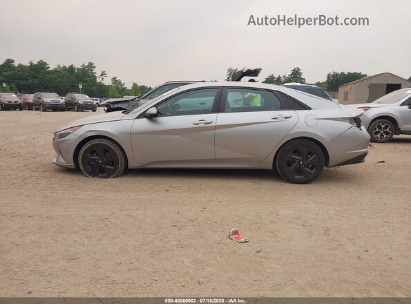 5NPLM4AG2NH072851 2022 HYUNDAI ELANTRA Silver Панорамний вид салону 360°