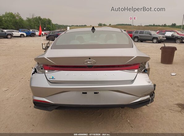 5NPLM4AG2NH072851 2022 HYUNDAI ELANTRA Silver 