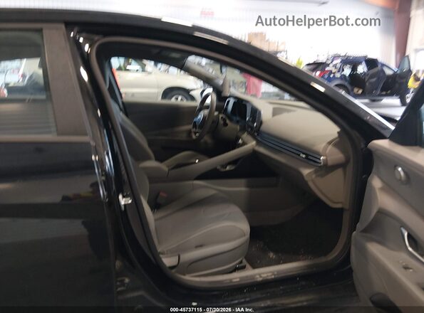 5NPLM4AG2PH087935 2023 HYUNDAI ELANTRA Black წინა სალონის ხედი