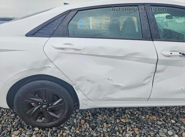 5NPLM4AG3NH053130 2022 HYUNDAI ELANTRA Белый Вид задних сидений