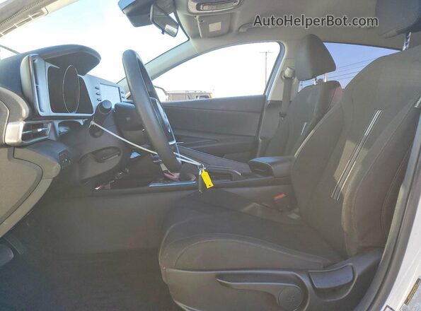 5NPLM4AG3PH100546 2023 HYUNDAI ELANTRA White Front interior view