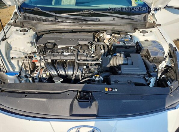 5NPLM4AG4MH001570 2021 HYUNDAI ELANTRA White Vista interior trasera