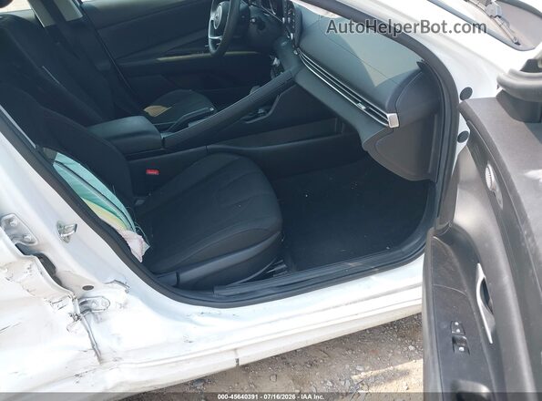 5NPLM4AG4PH095065 2023 HYUNDAI ELANTRA White Вид салону спереду