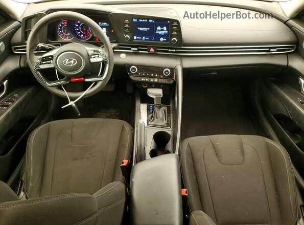 5NPLM4AG5MH032116 2021 HYUNDAI ELANTRA Черный Вид панели приборов
