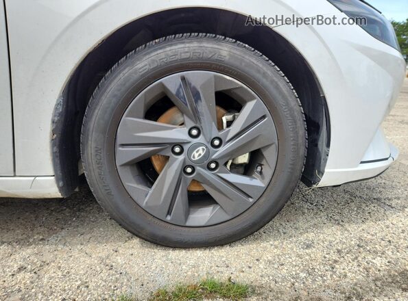 5NPLM4AG5PH103478 2023 HYUNDAI ELANTRA Белый 