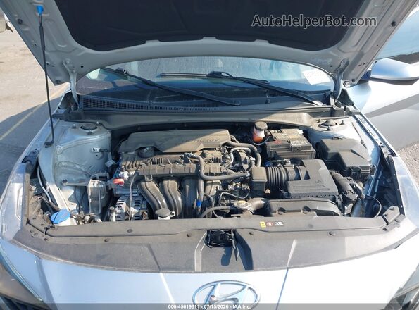 5NPLM4AG5PH109894 2023 HYUNDAI ELANTRA Silver Вид ззаду