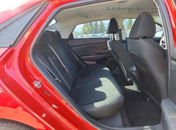 5NPLM4AG6MH034053 2021 HYUNDAI ELANTRA Red Widok tylnych siedzeń