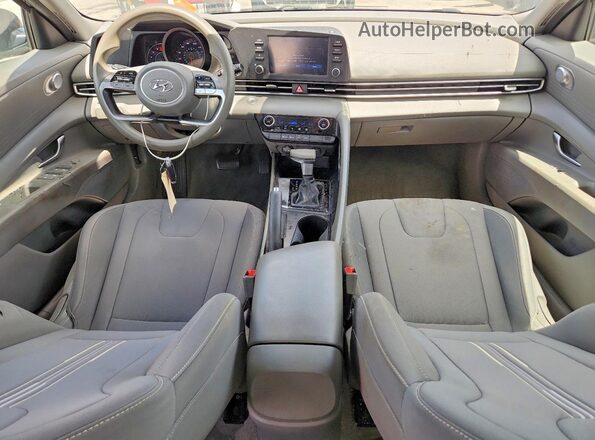 5NPLM4AG6NH079138 2022 HYUNDAI ELANTRA Gray წინა პანელის ხედი