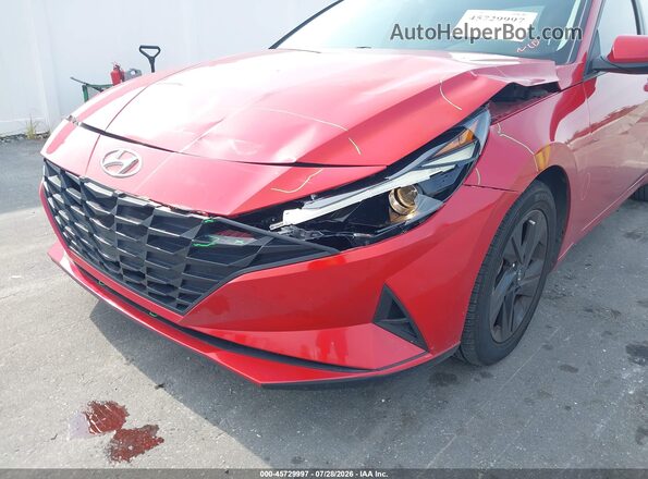 5NPLM4AG7MH028309 2021 HYUNDAI ELANTRA Red Вид спереду