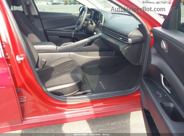 5NPLM4AG7MH028309 2021 HYUNDAI ELANTRA Red Вид салону спереду