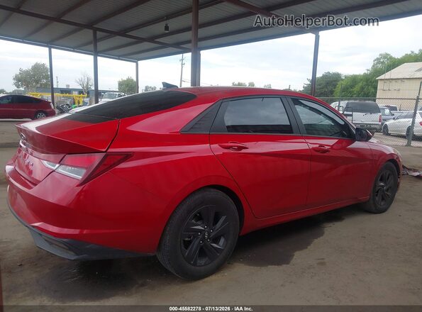 5NPLM4AG7MH051587 2021 HYUNDAI ELANTRA Red Вид задньої частини салону