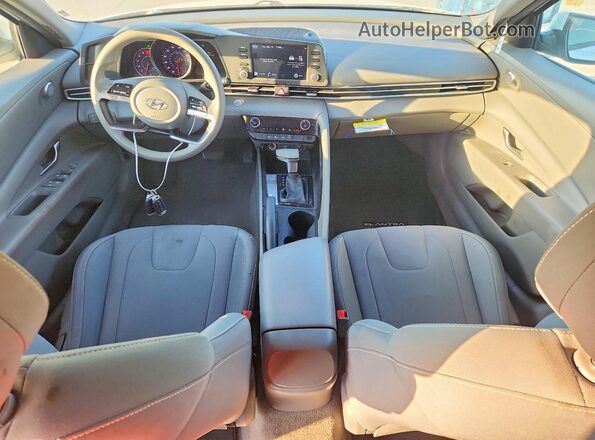 5NPLM4AG7NH067144 2022 HYUNDAI ELANTRA White Вид панелі приладів
