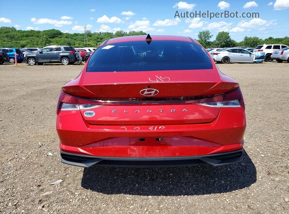 5NPLM4AG7NH079228 2022 HYUNDAI ELANTRA Red Widok z tyłu