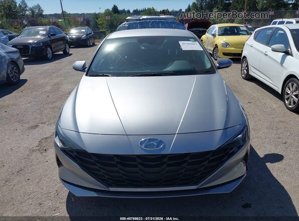 5NPLM4AG7PH091639 2023 HYUNDAI ELANTRA Серебряный Вид задней части салона