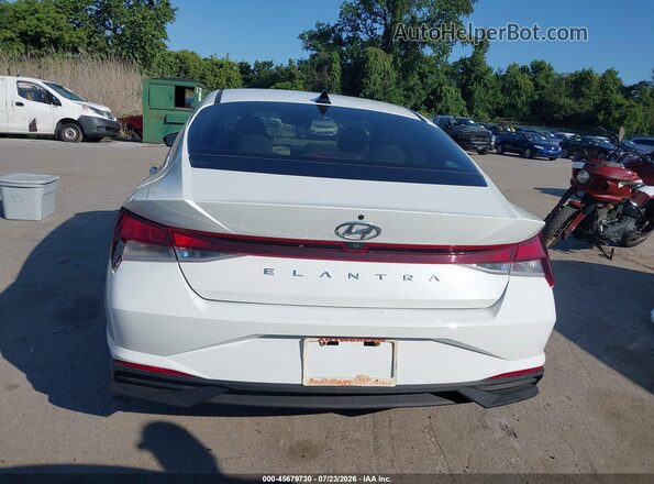 5NPLM4AG8MH011227 2021 HYUNDAI ELANTRA White 