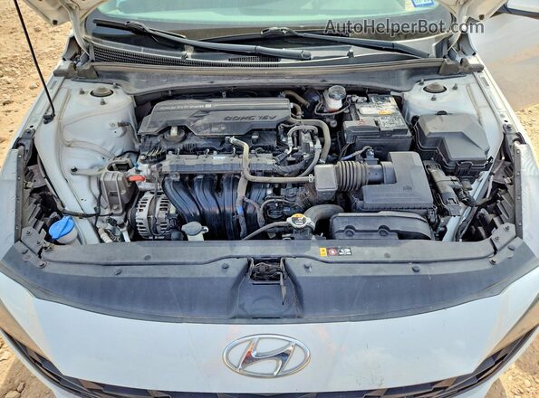 5NPLM4AG8MH034782 2021 HYUNDAI ELANTRA White Vista interior trasera