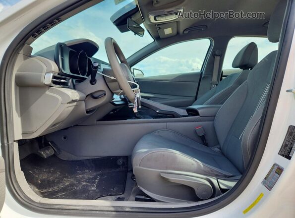 5NPLM4AG8MH034782 2021 HYUNDAI ELANTRA White Vista interior delantera