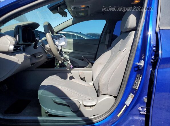 5NPLM4AG8MH036418 2021 HYUNDAI ELANTRA Blue Front interior view