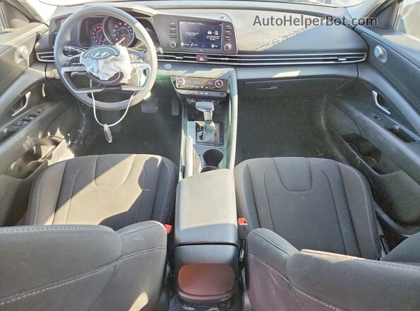5NPLM4AG8NH079738 2022 HYUNDAI ELANTRA Black წინა პანელის ხედი