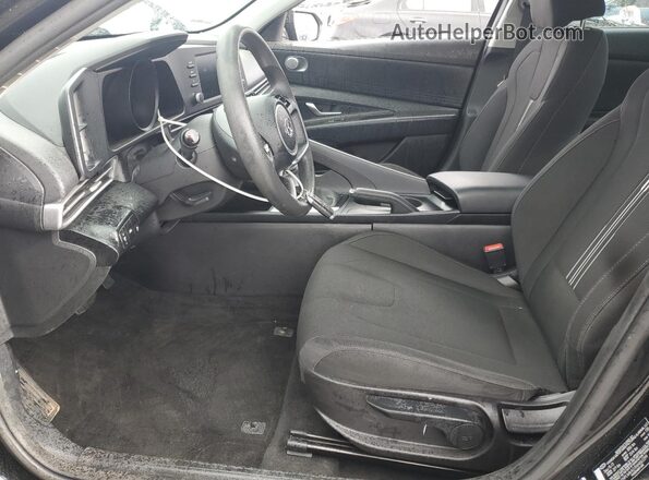 5NPLM4AG9NH063399 2022 HYUNDAI ELANTRA Черный Вид салона спереди