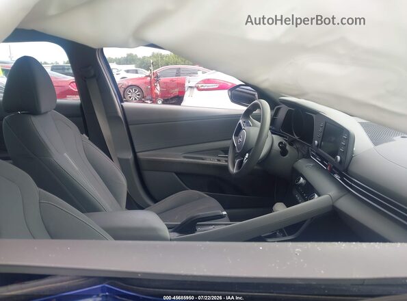5NPLM4AG9NH068697 2022 HYUNDAI ELANTRA Blue Widok wnętrza z przodu