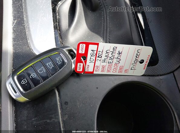 5NPLM4AG9NH079053 2022 HYUNDAI ELANTRA White წინა პანელის ხედი