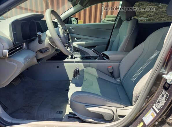 5NPLM4AG9NH082390 2022 HYUNDAI ELANTRA Gray Սալոնի դիմացի տեսք
