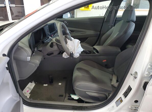 5NPLM4AG9PH100468 2023 HYUNDAI ELANTRA White 