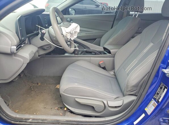 5NPLM4AGXMH017546 2021 HYUNDAI ELANTRA Blue Вид салону спереду