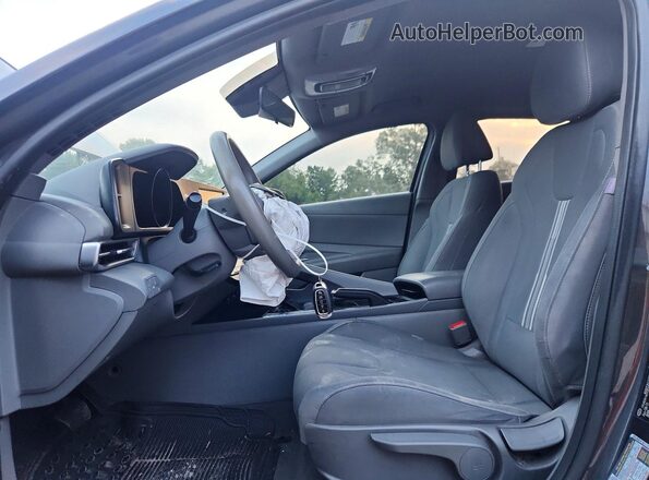 5NPLM4AGXMH046397 2021 HYUNDAI ELANTRA Charcoal Սալոնի դիմացի տեսք