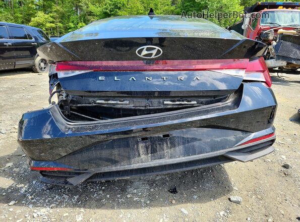 5NPLM4AGXNH079157 2022 HYUNDAI ELANTRA Black Հետևի տեսք
