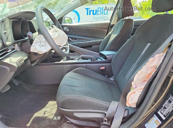 5NPLM4AGXNH079157 2022 HYUNDAI ELANTRA Black Սալոնի դիմացի տեսք