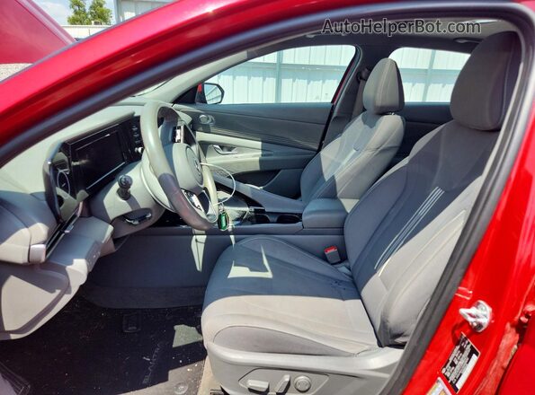 5NPLN4AG0MH014040 2021 HYUNDAI ELANTRA Maroon Вид салону спереду